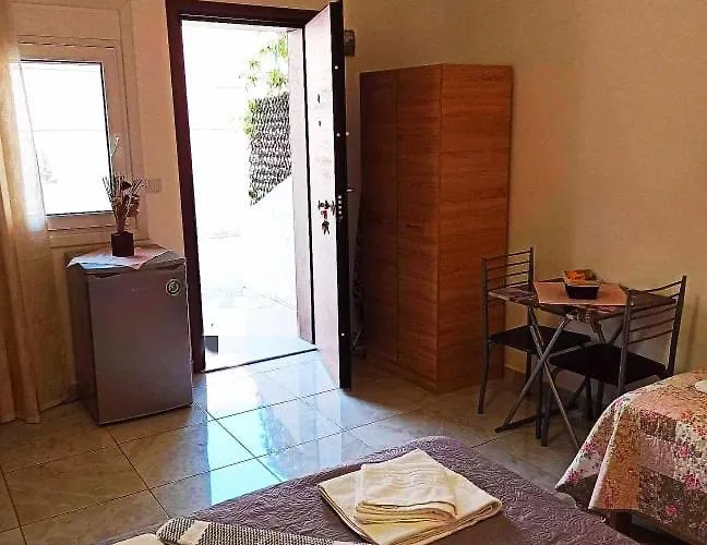 ζ&ζ Studios2 * Peraía